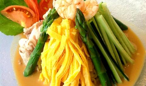 冷やし中華（ゴマ）
